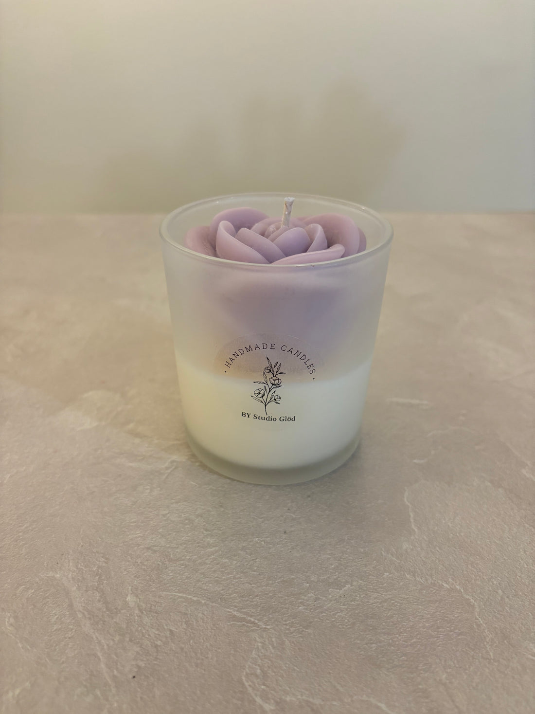 Ros i frost - handgjort doftljus