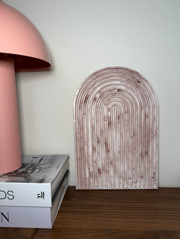 Dekorativ platta -rosa marmorering